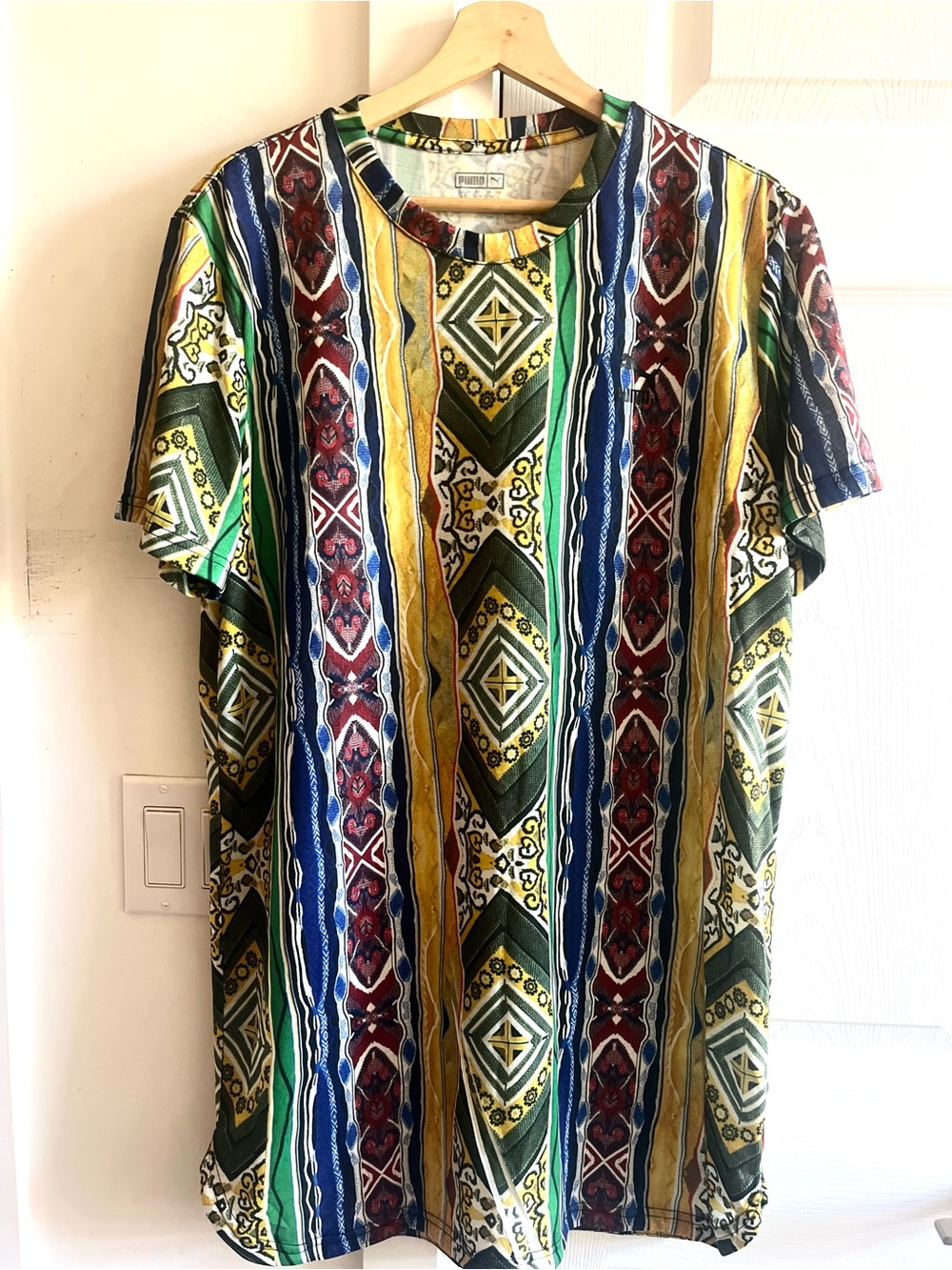 Vintage Puma x COOGI Men's Hip Hop, Retro, 90s, Y2K Style Tee.Size L